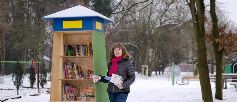 Zachęta do czytania i… integracji mieszkańców. Ekologiczna biblioteka
