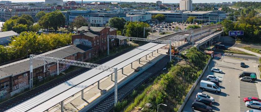 Tu budują nowy przystanek SKM. Miasto – parking i drogi, kolej – peron i trakcję