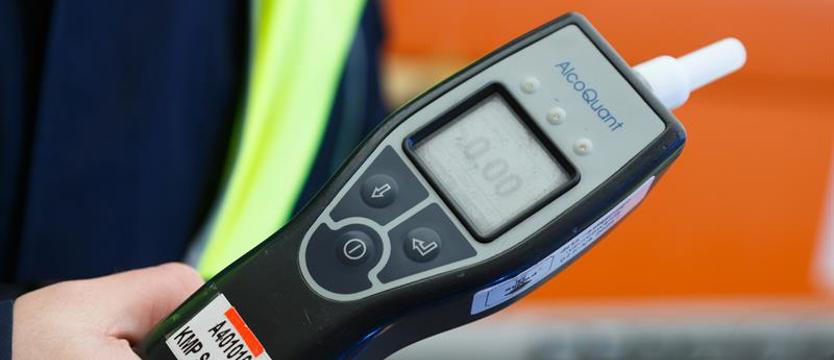 Kumulacja za kierownicą: alkohol, narkotyki i dożywotni zakaz prowadzenia