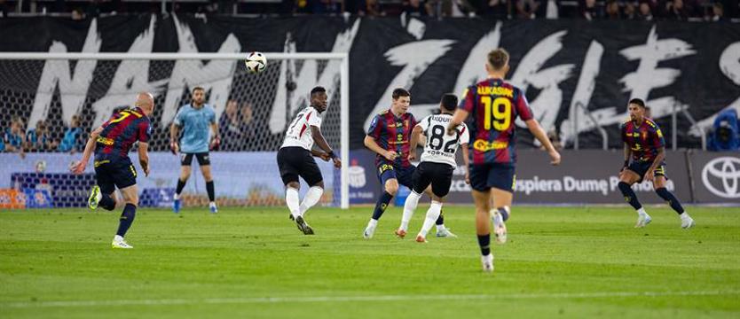 Piłka nożna. Prestiżowy mecz z Legią rozpoczyna maraton...