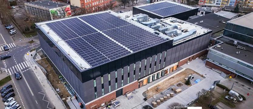 Dzieje się na budowie SDS. Nowy basen i hala coraz bliżej