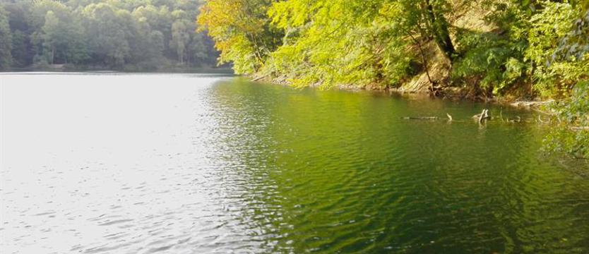 Akcja poszukiwawcza płetwonurka na Jeziorze Szmaragdowym