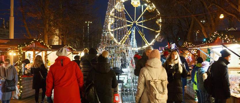 Niedzielne atrakcje na jarmarku i deptaku