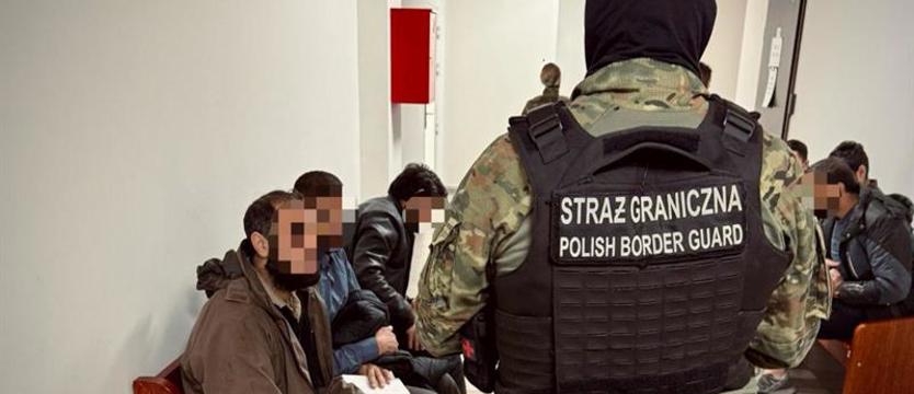 Przerzut nielegalnych migrantów. Zatrzymani przed granicą z Niemcami