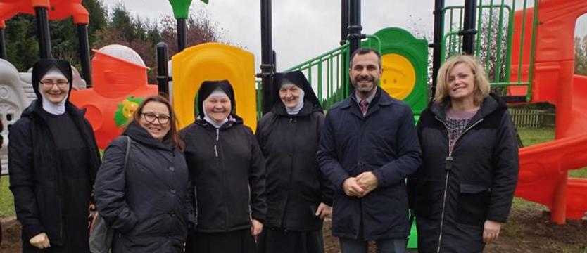 Nowy plac zabaw  w Domu dla Matek z Małoletnimi Dziećmi i Kobiet w Ciąży