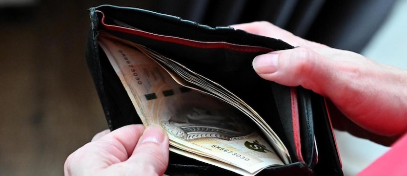 Rząd: od stycznia 2025 r. najniższa pensja wyniesie 4626 zł brutto