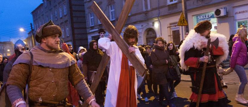 Piątkowe procesje na ulicach Szczecina. Będą utrudnienia