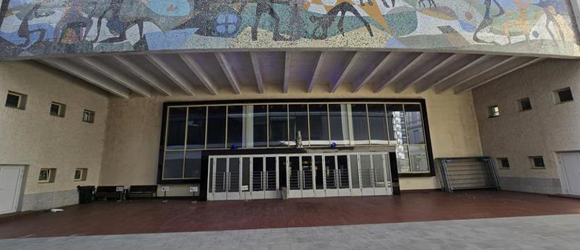 Urodziny „kosmicznego” kina. Pamięta wiele randek...