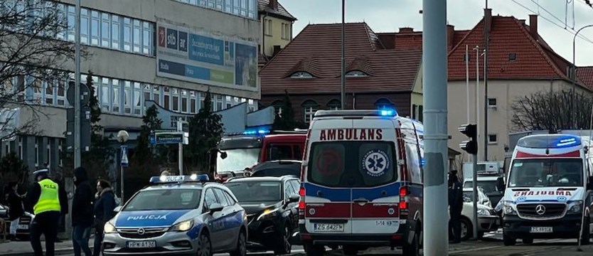 Wypadek przy Mickiewicza w Szczecinie, są kłopoty z przejazdem