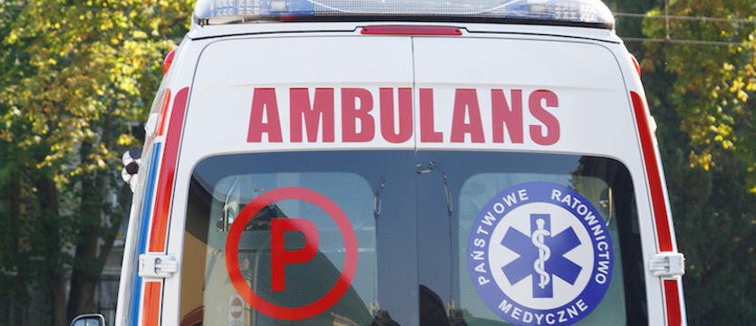 Wypadek na terenie lotniska w Chojnie. Cztery osoby ranne