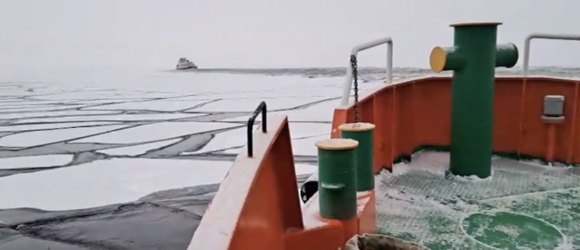 ​Flota rozpoczęła kluczową operację. Lodołamanie na wodach Odry