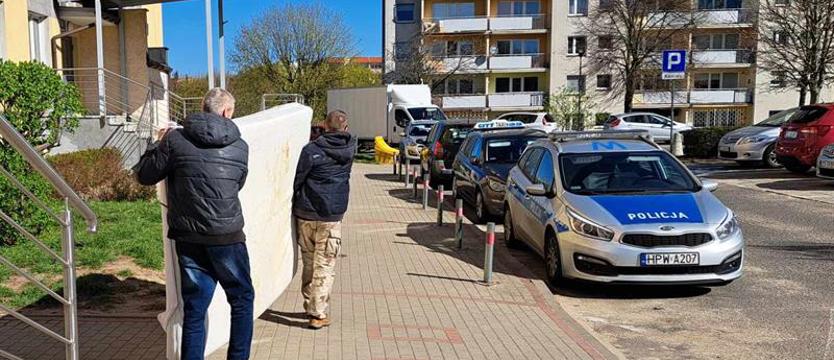 Dość spokojna eksmisja. Niemal codziennie jakaś rodzina traci w Szczecinie mieszkanie