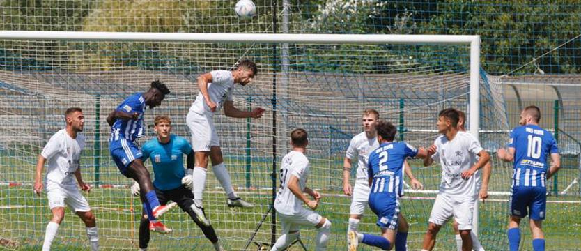 Piłka nożna. Świt pokonał  Flotę