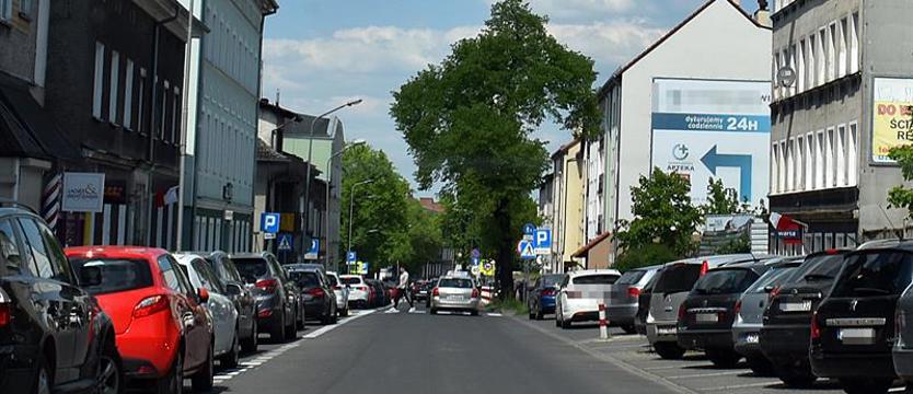 Dwa mandaty po 5 tys. zł dla 70-latki. Komendant wszczął czynności wyjaśniające