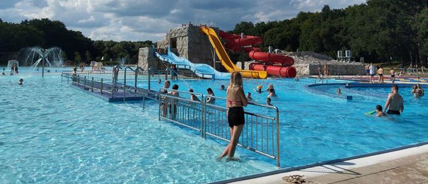 Kąpiel z ratownikiem tylko do końca sierpnia. Amatorzy pluskania, spieszcie się