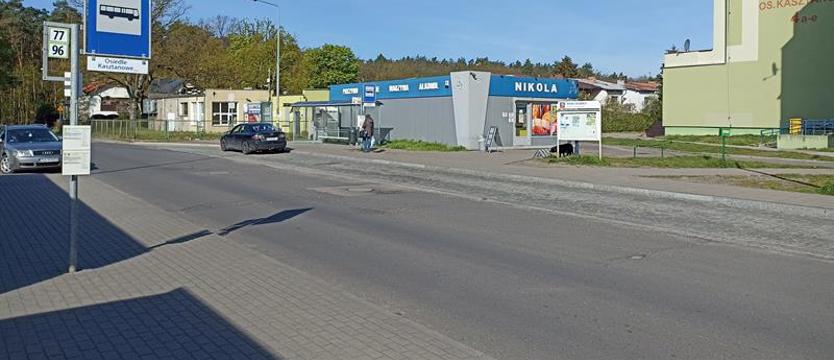 Remontują nawierzchnię w ciągu ul. Osiedle Kasztanowe