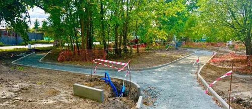 Mirabelki, kwietna łąka i hamaki. Miejsca na spotkania sąsiedzkie