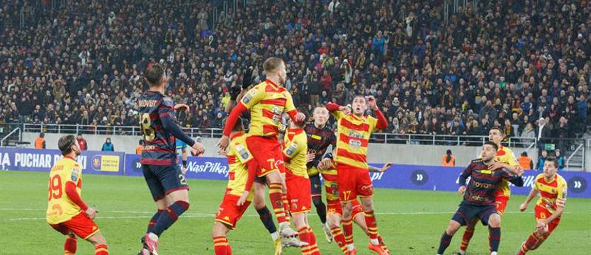 Piłka nożna. Portowcy z licencjami na grę w PKO BP Ekstraklasie i europejskich pucharach