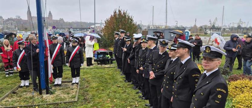 Niepodległość na Maszt. Na skwerze Kapitanów po raz ósmy