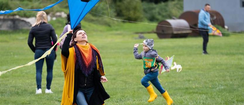 Święto latawca na lotnisku w Dąbiu. Konkursy, pokazy, zwiedzanie