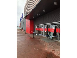 Włamanie do sklepu jubilerskiego w Szczecinie. Policja szuka sprawców