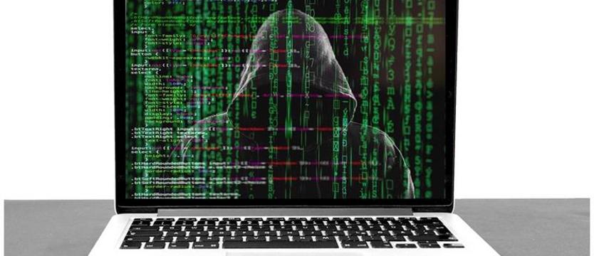 Żądają wpłat w obcej walucie. Oszuści podszywają się pod KAS