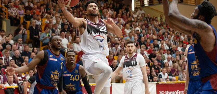 Koszykówka. Derby w lany poniedziałek