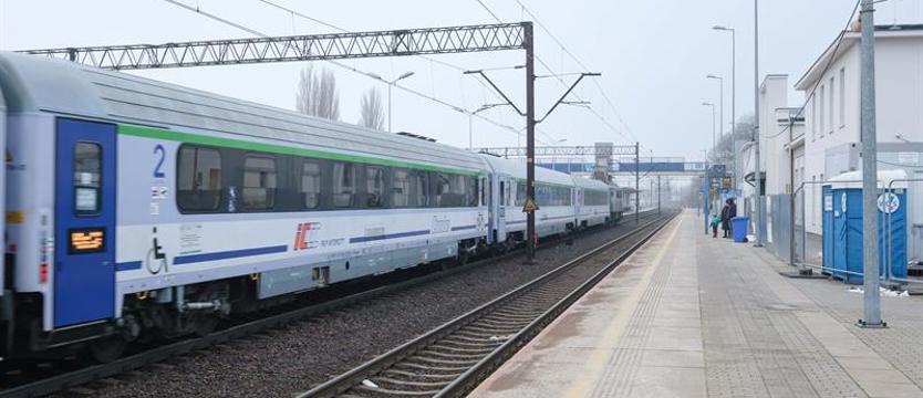 Elektryczne pociągi jeżdżą znowu między Dąbiem, a Goleniowem oraz Kostrzynem a Mieszkowicami