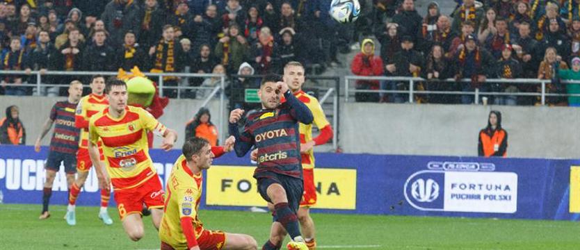 Piłka nożna. Najważniejszy mecz roku portowców! Pogoń walczy o Ligę Konferencji Europy