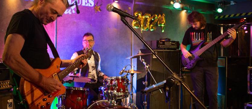 Tłumy na pożegnalnym koncercie we Free Blues Club