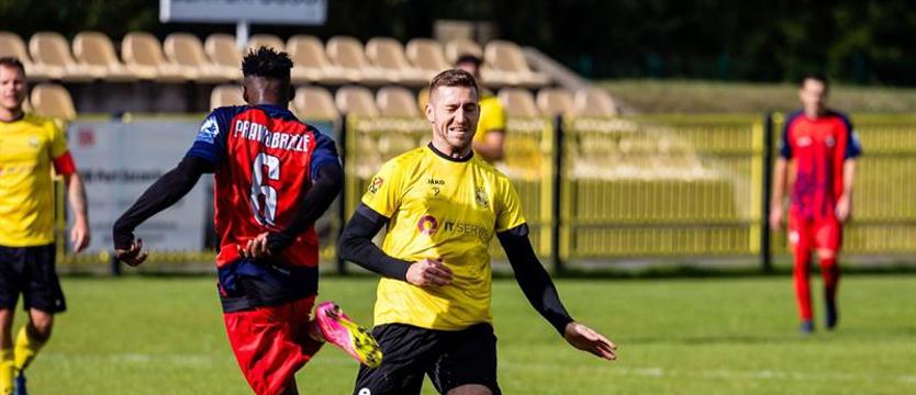 Piłka nożna. Jeziorak tylko z jednym punktem