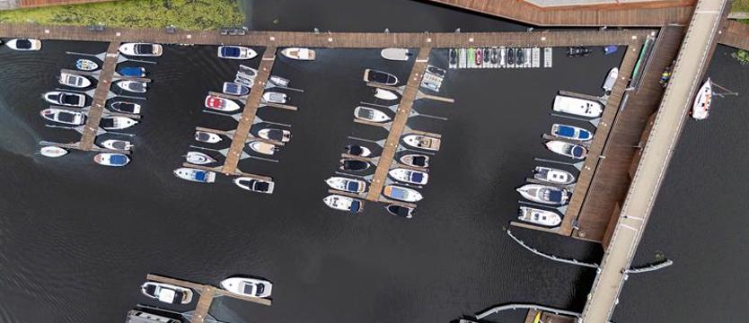 Nowy deptak w marinie na Wyspie Grodzkiej