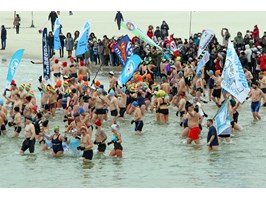 Rusza X Światowy Festiwal Morsowania. Trzy dni w zimnej wodzie!