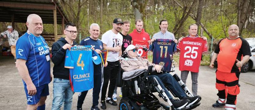 Piłka nożna. Wspieramy Dymka