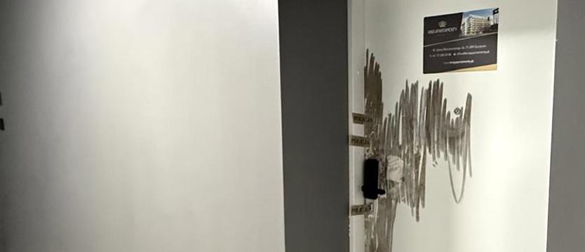 Morderstwo w apartamentowcu przy Malczewskiego. Ludzie się bali, prokuratura i policja milczały