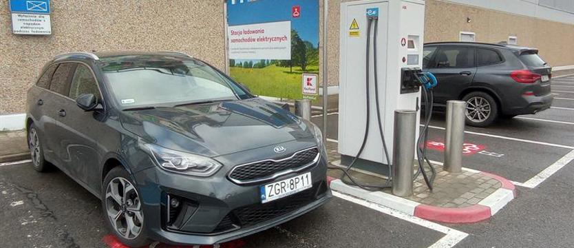 Elektromobilność a „struktura ładowania”. Jak (się) doładować w Szczecinie?