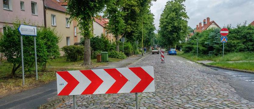 W Podjuchach rozpoczął się remont Smoczej i Krzemiennej