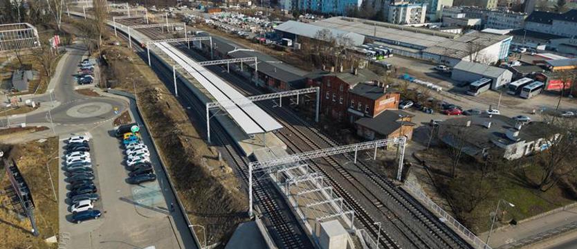 Budowa stacji SKM Szczecin Turzyn. Nowy peron i windy już gotowe