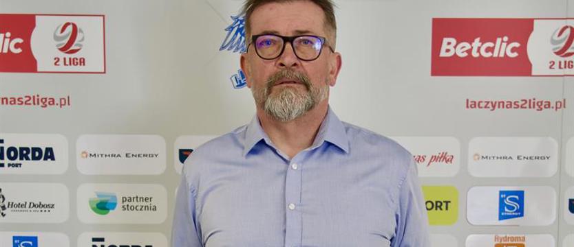 Piłka nożna. Świt po prostu blady...