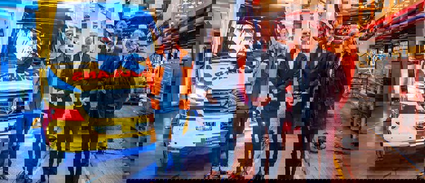 150 lat odpowiedzialności. NEWAG przekazuje nową karetkę