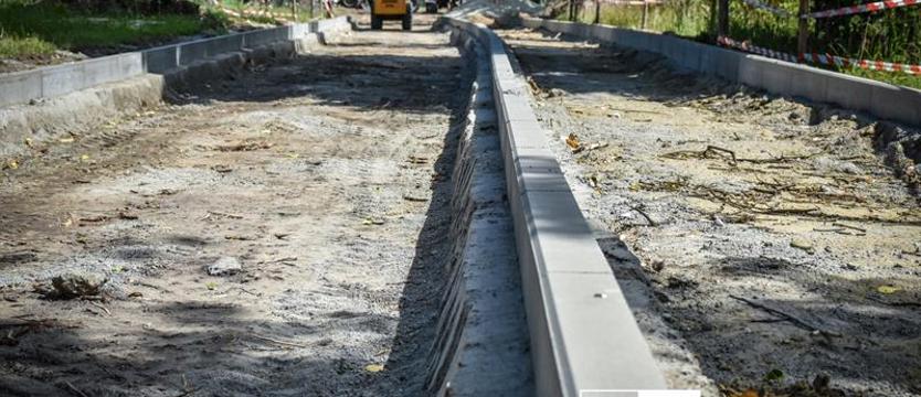 Trwa budowa drogi rowerowej