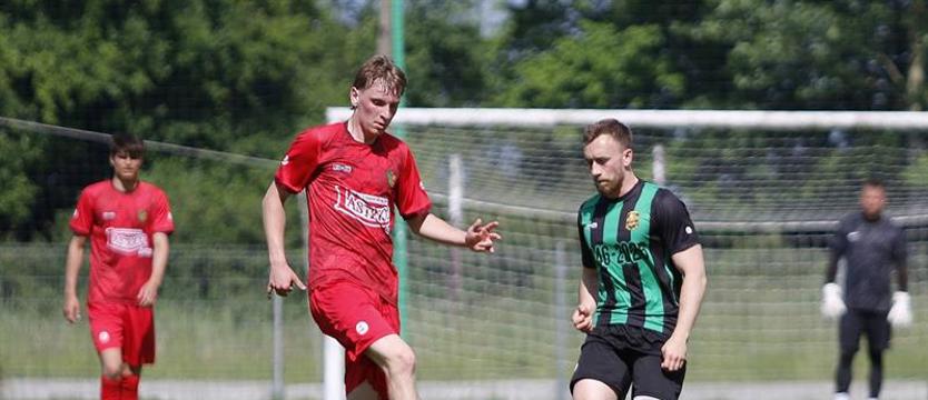 Piłka nożna. Przerwana seria Okrętu i odłożony awans...