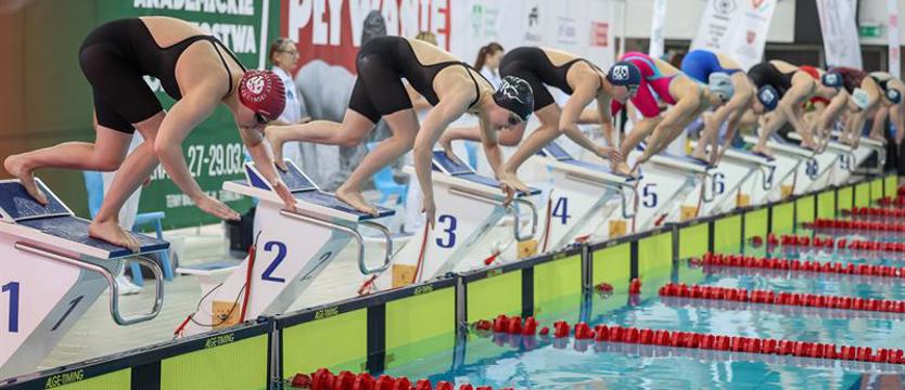 Pływanie. Medale w aquaparku