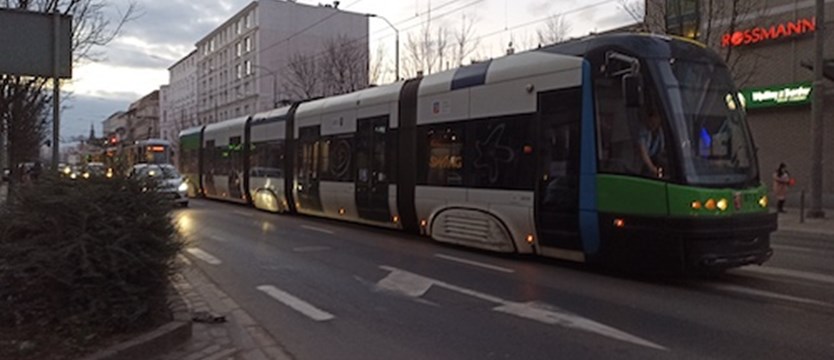 W centrum Szczecina stanęły tramwaje