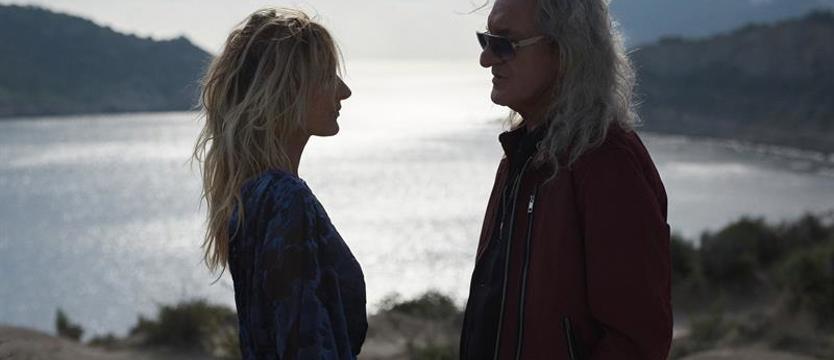 Ostatnia piosenka z tatą. „Lubię szaleć na scenie. Energia i spontan są dla mnie ważniejsze niż idealne występy”