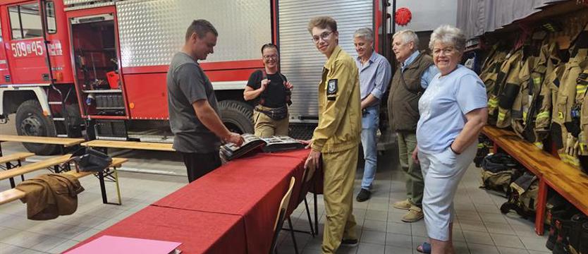 Bycie strażakiem uczy respektu 
