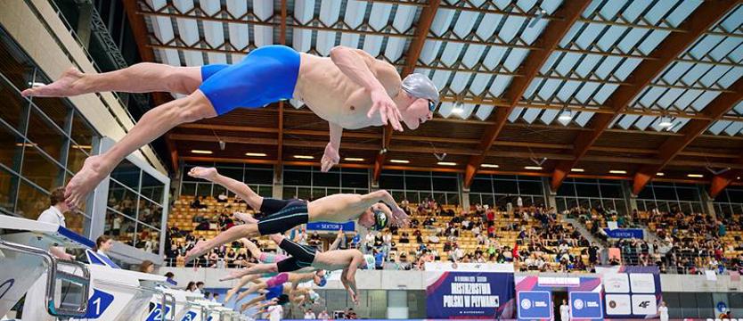 Pływanie. Na początek złota Klaudii Tarasiewicz i sztafety MKP Szczecin!