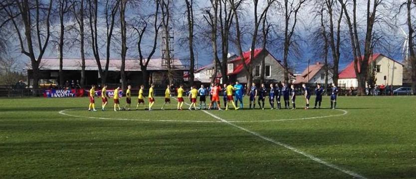 Piłka nożna. Strzelanina na Kasztanowym