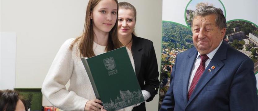 Tańczą, śpiewają, recytują… Stypendia i nagroda za upowszechnianie kultury