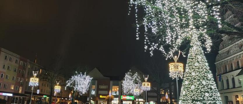 W Stargardzie część iluminacji już świeci, będzie jarmark